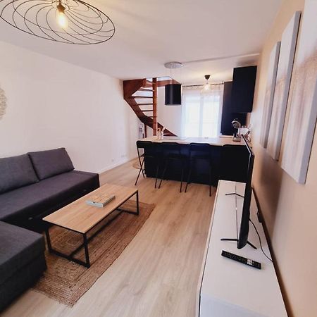 Duplex Neuf Centre Ville Avec Parking Neauphle-le-Château Eksteriør bilde