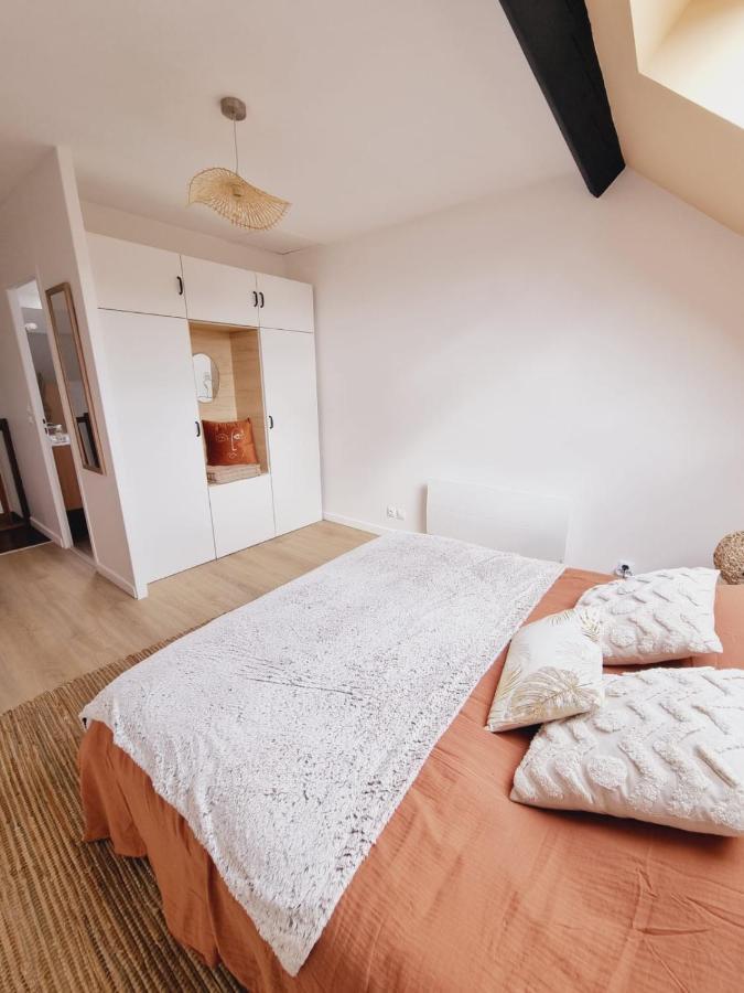 Duplex Neuf Centre Ville Avec Parking Neauphle-le-Château Eksteriør bilde
