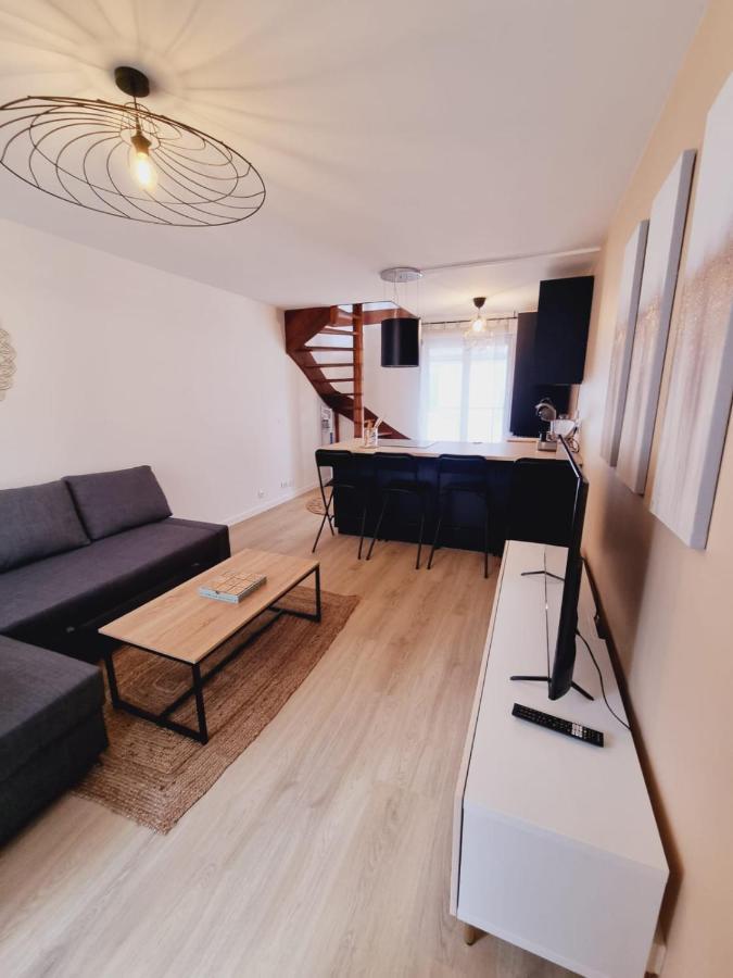 Duplex Neuf Centre Ville Avec Parking Neauphle-le-Château Eksteriør bilde